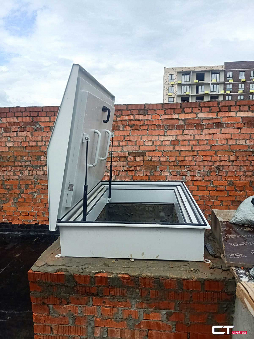 ЛПМК-1 EI-60 Люк противопожарный металлический выхода на кровлю 700х700мм