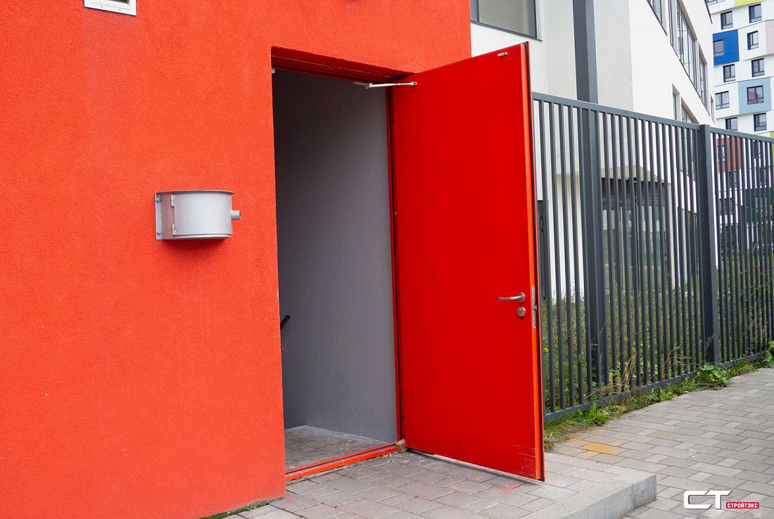 Дверь техническая ДМ-1 с накладкой из алюминия